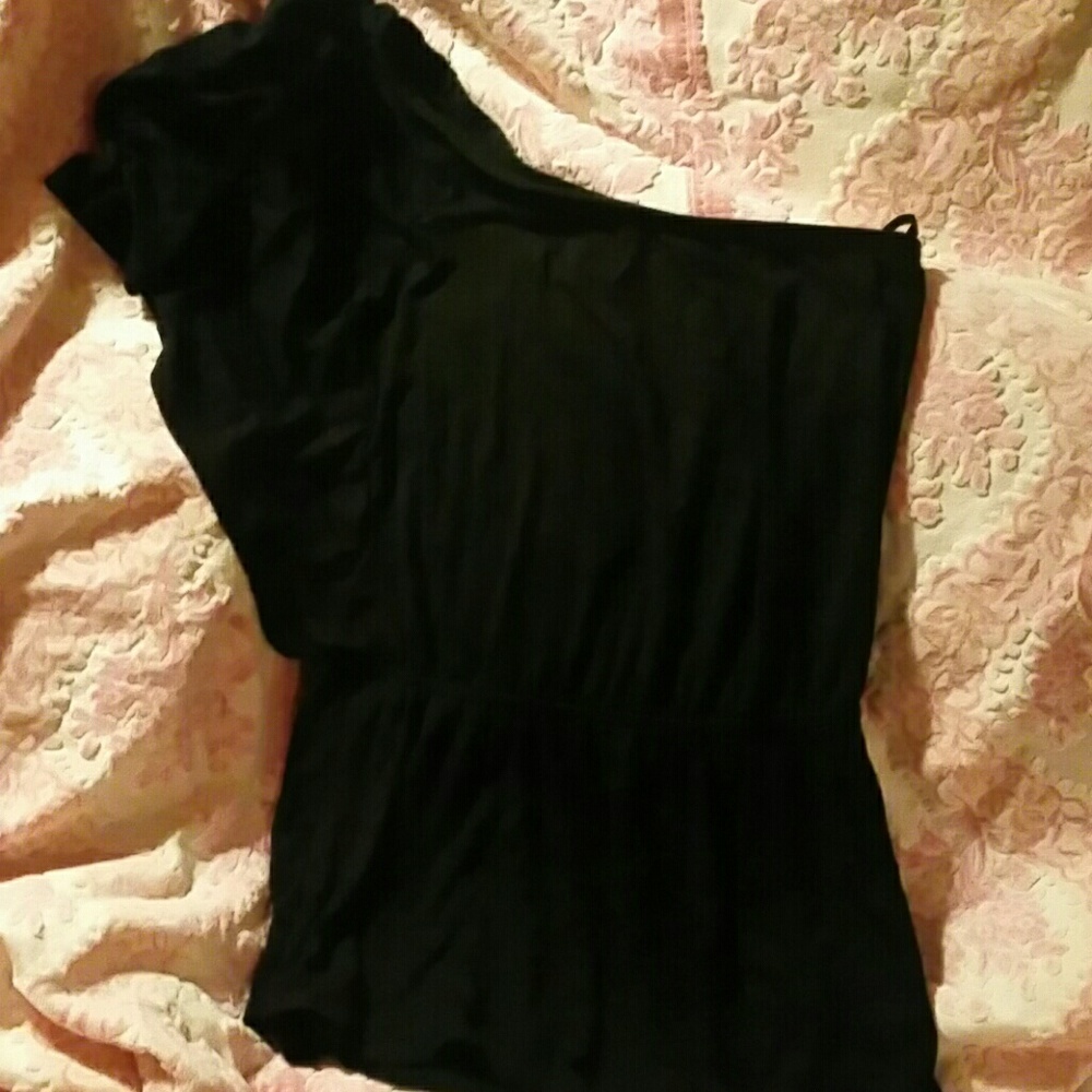 ELLA MOSS ONE SLEVE BLOUSE